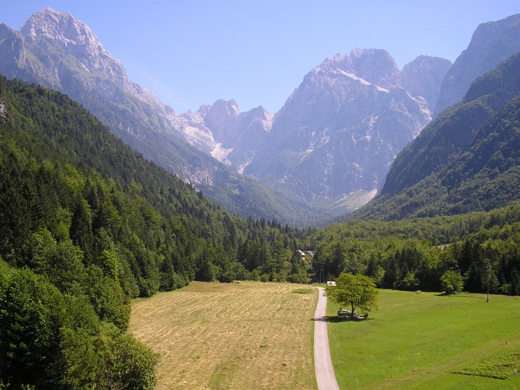 Berglandschap op weg naar de Predil Pass