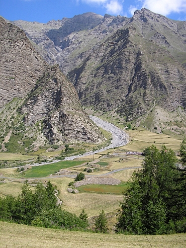 De weg naar de Col du Parpaillon, Frankrijk