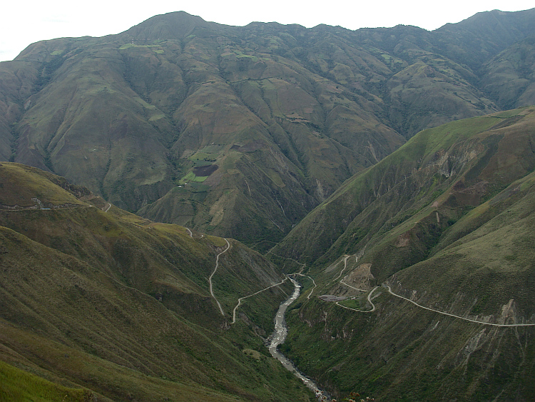 The gorges and cliffs in the mountains between Pasto and Popayán