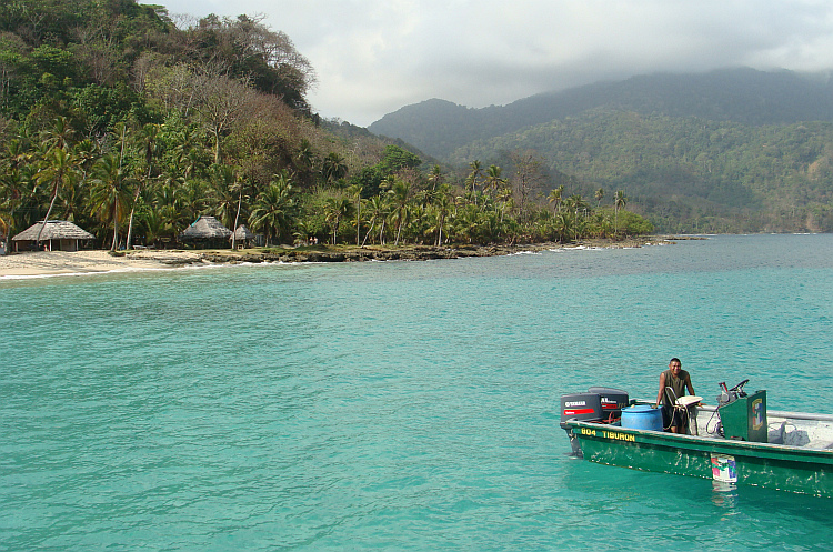 De turquoise wateren van de Caribische Zee