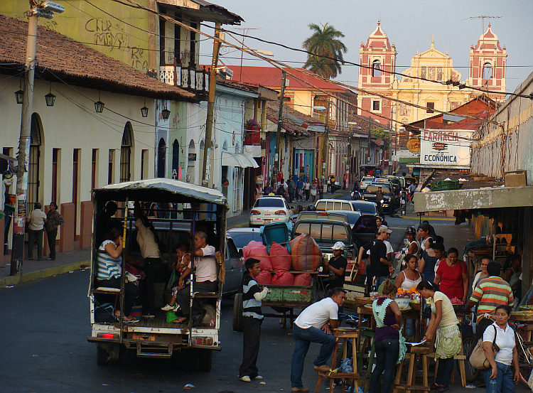 Street with Calvary Church in León