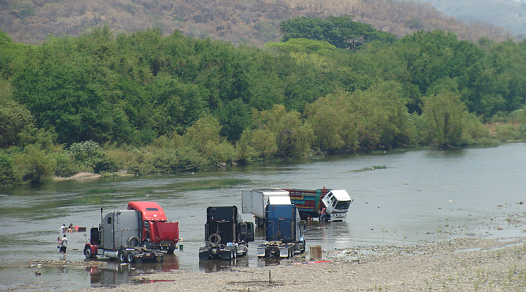 Car wash Central American style