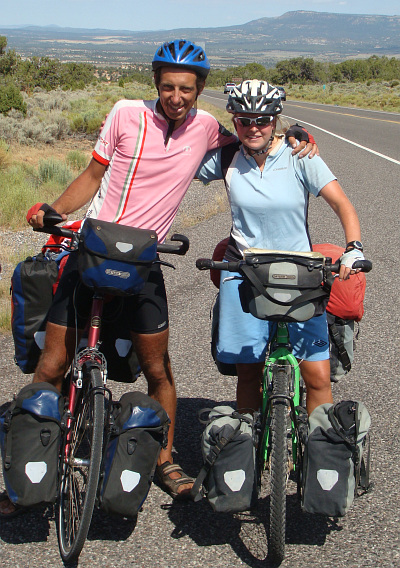 The Lonely Cyclist with another 'Lonely Cyclist' Swinde, who also traveled on bike on the American continent