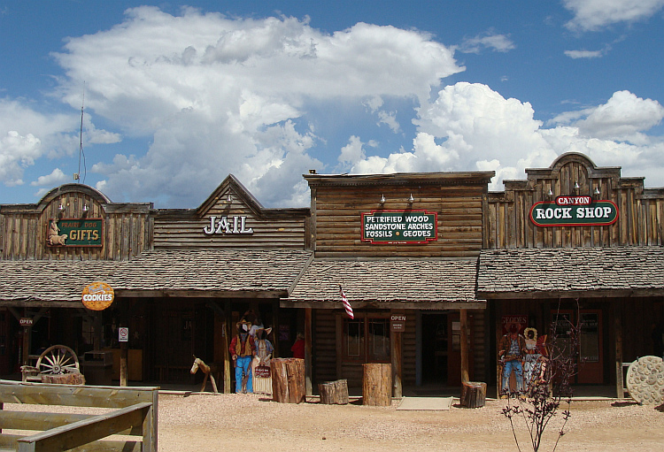 Souvenir shops in Bryce