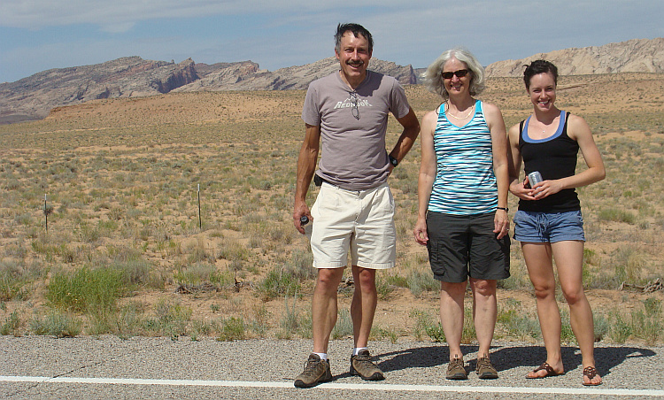 Amerikaanse familie tussen Hanksville en Green River