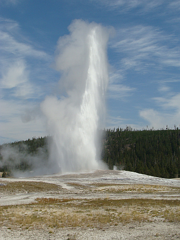 Old Faithful geiser, Yellowstone National Park