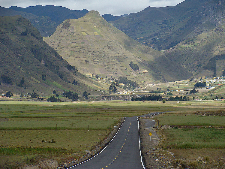 The road to Zumbahua