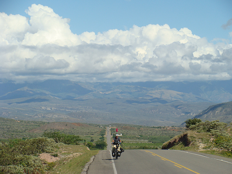 In the transition zone of the mountains to the Amazon plains