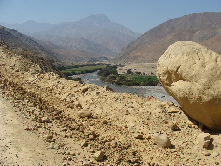 In the valley of the Rio Santa