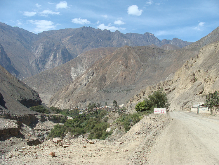 Huallanca, in the valley of the Rio Santa