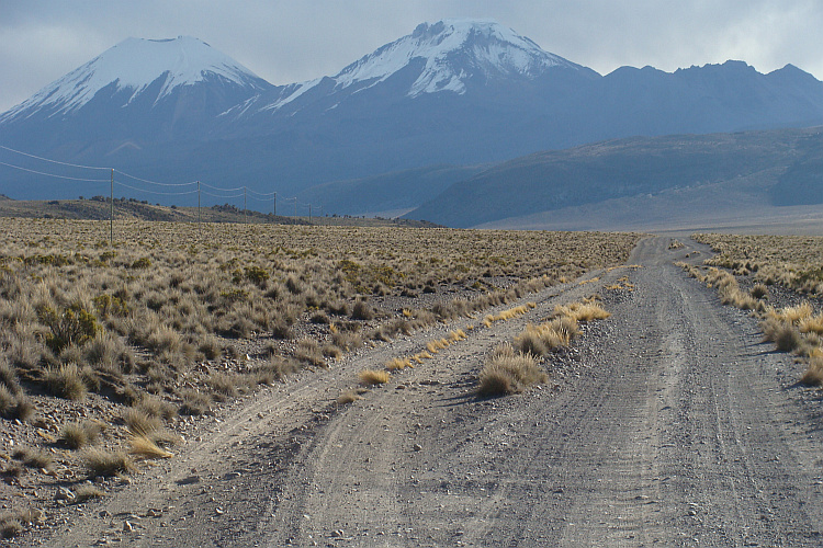 The twin vocanoes Parinacota and Pomarape