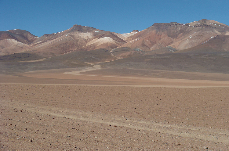 Tussen de Hotel del Desierto en de Árbol de Piedra