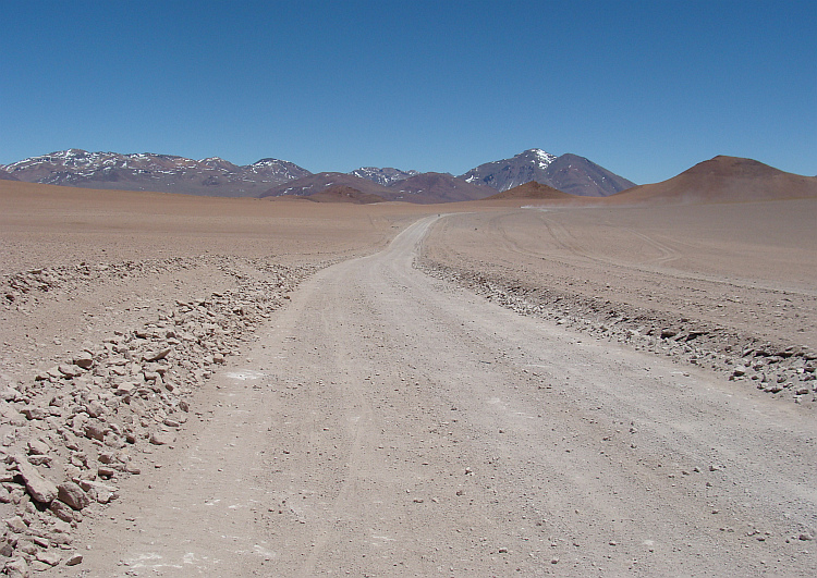 On the ascent to Sol de Mañana