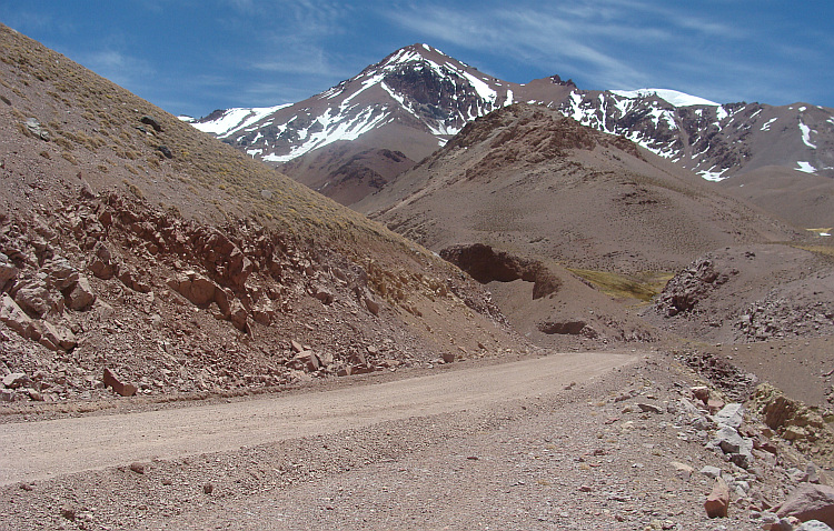 On the road from La Serena to the Paso del Agua Negro