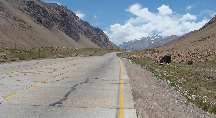 Between Uspallata and Puente del Inca