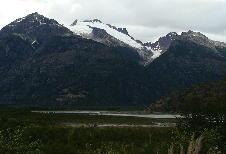 Landscape between Cochrane and Villa O'Higgins