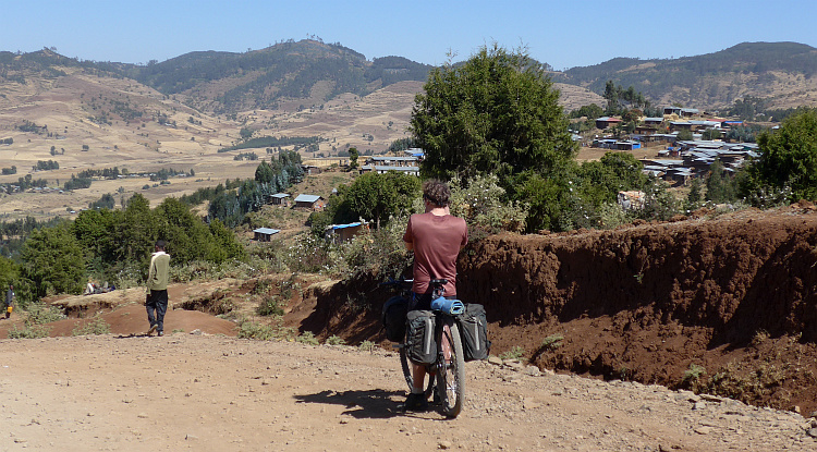 Marco in de heuvels ten noorden van Addis Abbeba