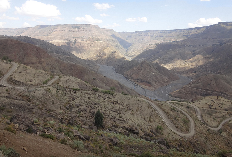 Halfway the climb out of the fourth canyon