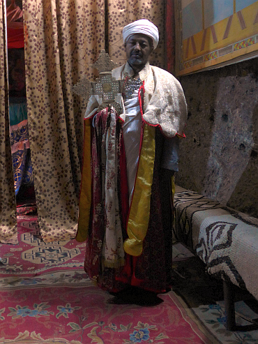 Priester van kerk in Lalibela