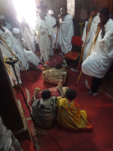 In een kerk in Lalibela