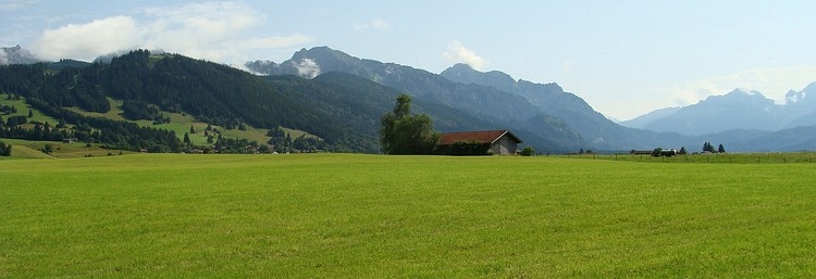 Mountain Scenery on the way towards the Alps