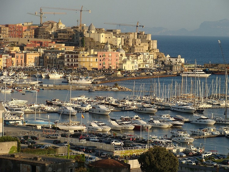 Pozzuoli