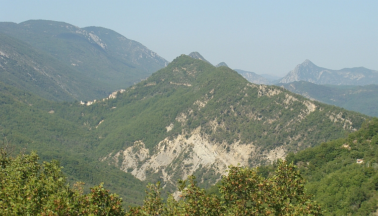 Sigale and the surrounding mountains