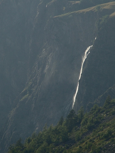 Waterval op de afdaling naar Bourg d'Oisans