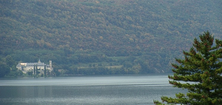 Abbaye de Hautecombe en de Lac du Bourget