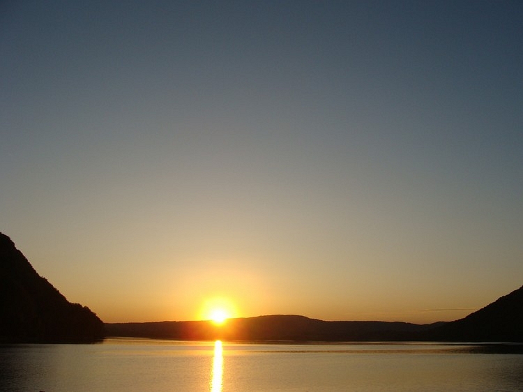 Zonsondergang over het Lac Chalain, Jura