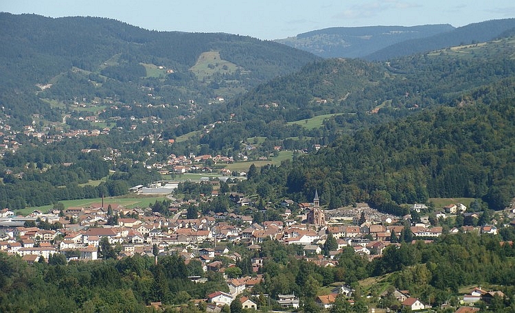 Heuvels en dorpen. Le Thillot, Vogezen