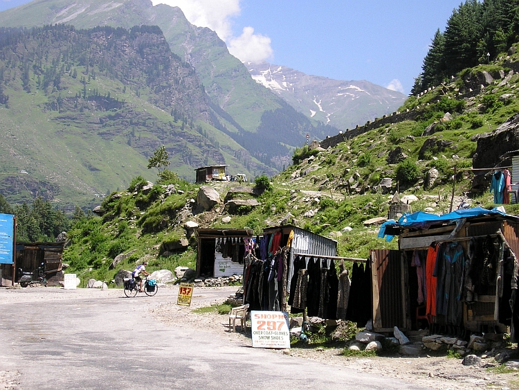 Willem op de klim naar de Rohtang La