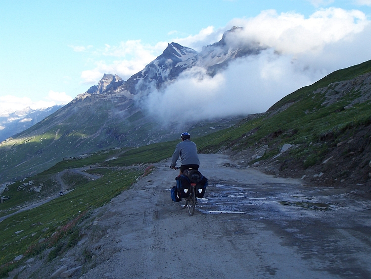 Descent of the Rohtang La