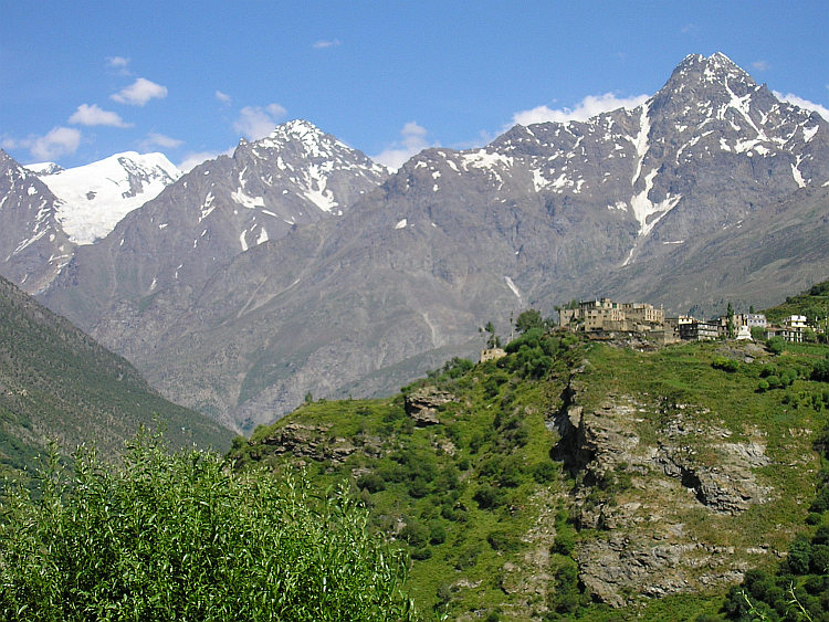 In Lahaul is elk reepje vlak land bebouwd