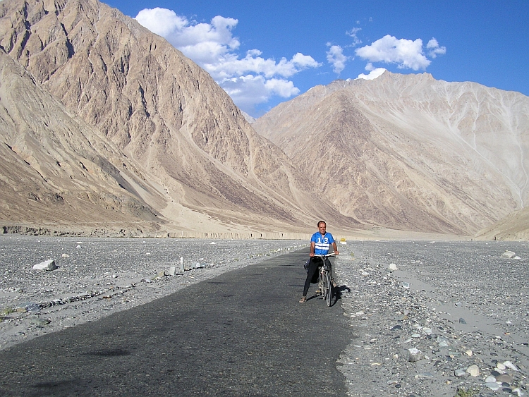 Willem in the Shyok Valley