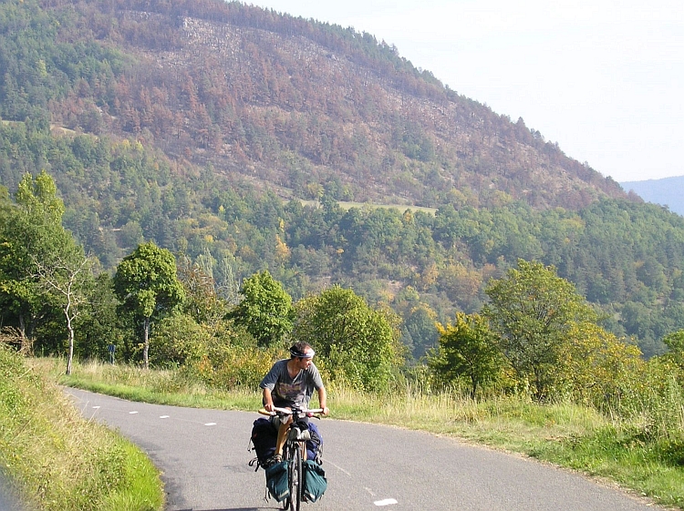 Willem climbs above the valley of the Lot