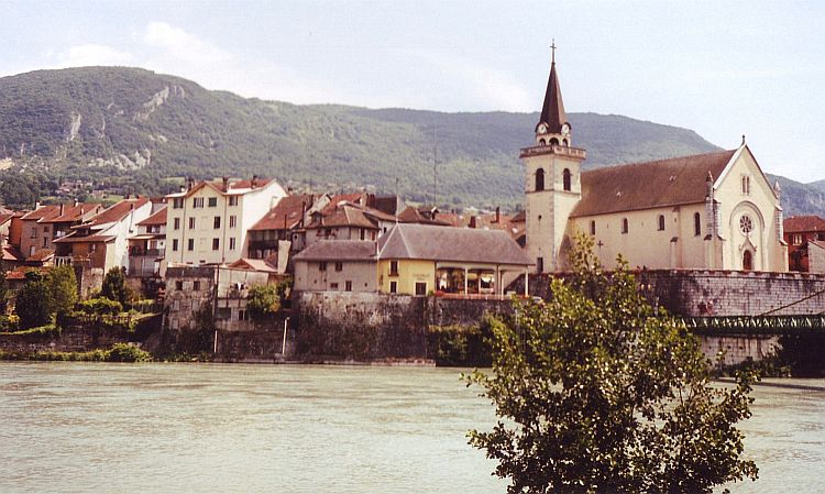 Seyssel en de Rhône, tussen de Hoge Jura en de Alpen