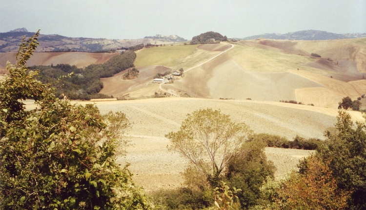 De heuvels van de Marche bij San Marino