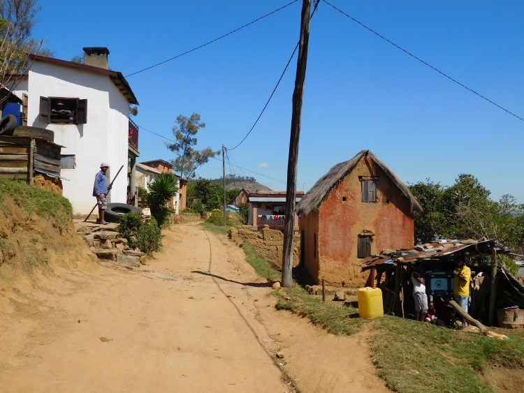 Alternative route between Antananarivo and Manjakandriana