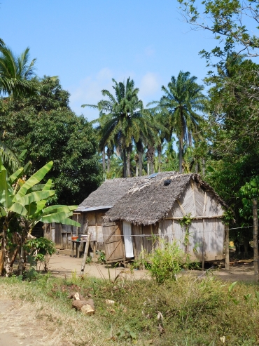 Dorp tussen Brickaville en Toamasina