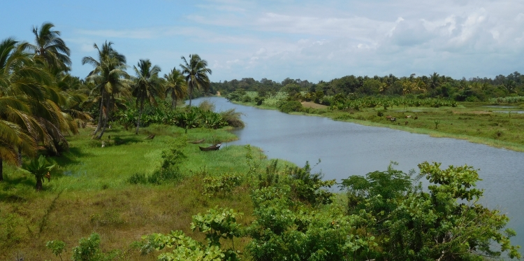 Between Toamasina and Foulpointe