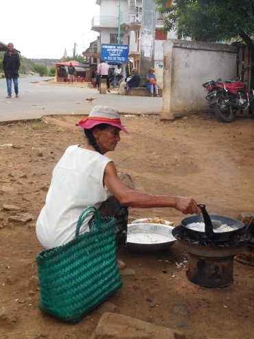 Tussen Ambatolampy en Antsirabe