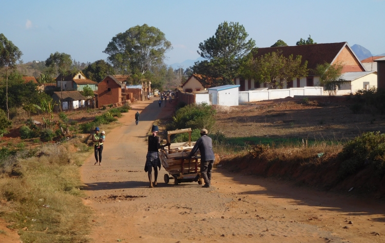 Dorpstafereel even buiten Ambalavao