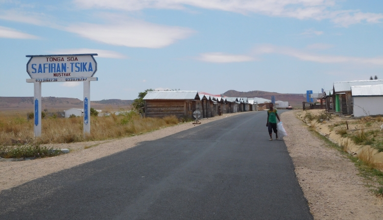 Sapphire mining town between Ilakaka and Sakaraha