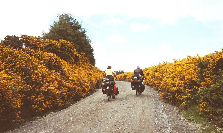 Peter & Debby in the hills of inland Chiloë