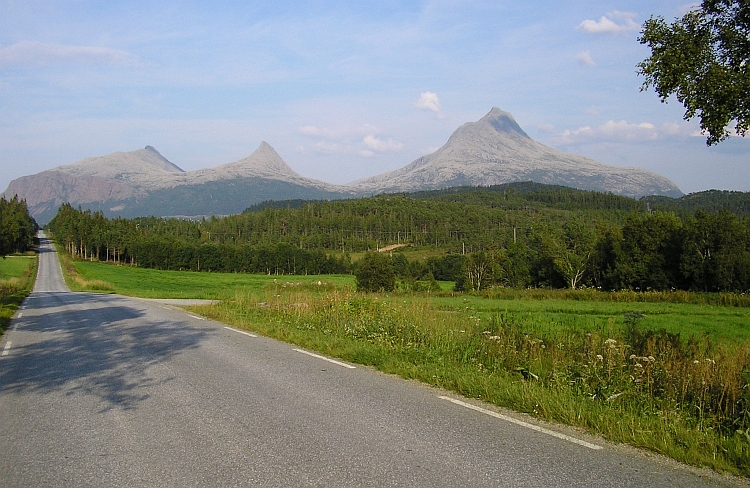 Peaks of the Heilhornet Mountain Range