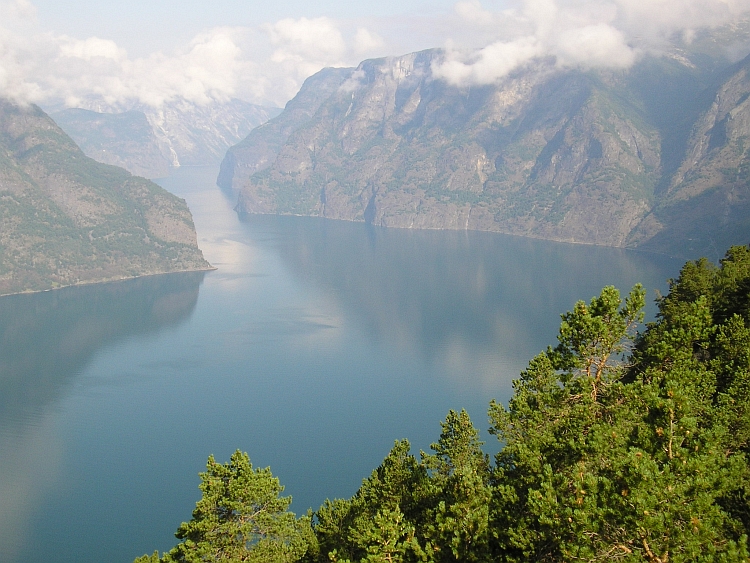 Uitzicht over het Aurlandsfjord