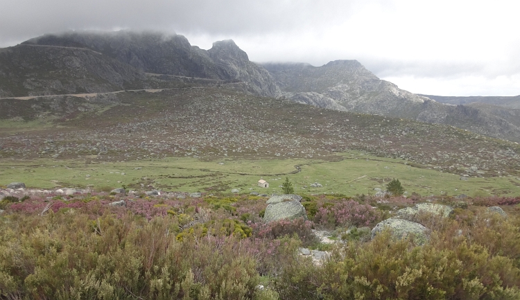 On the climb to the Serra de Estrela