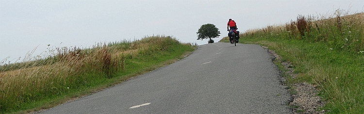 Op een korte klim in Frans Vlaanderen