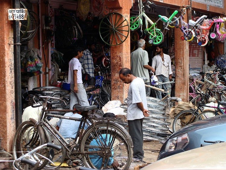 Reserveonderdelen! Fietswinkel in Jaipur